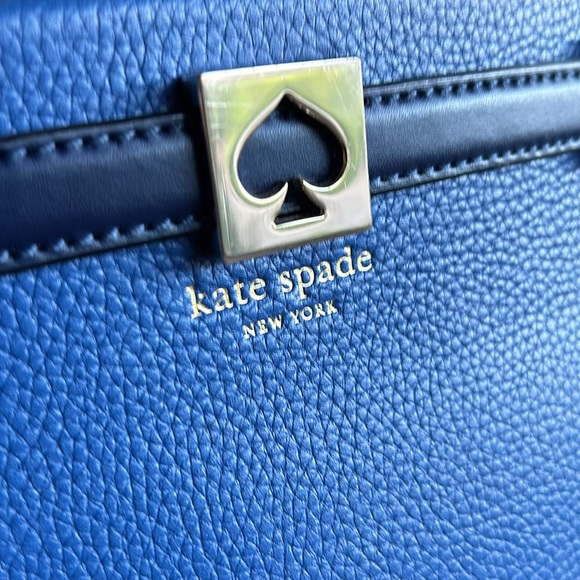 Pebbled Leather Kate Spade Blue/Navy/Creme bag in Great Condition - Picture 5 of 8